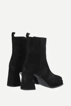 Botas Sella Ante Negro - The Nook Store