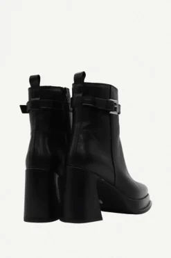 Botas Sella Hebilla Piel Negro - The Nook Store
