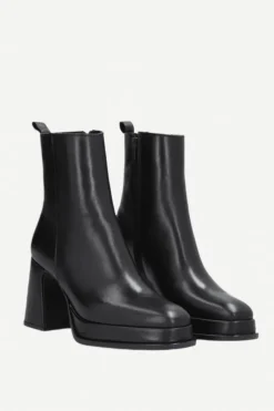 Botas Sella Piel Negro - The Nook Store