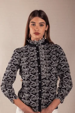 Camisa Chloe Bordada Negra - The Nook Store