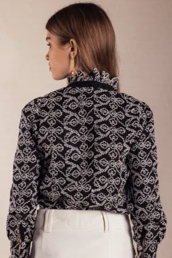 Camisa Chloe Bordada Negra - The Nook Store