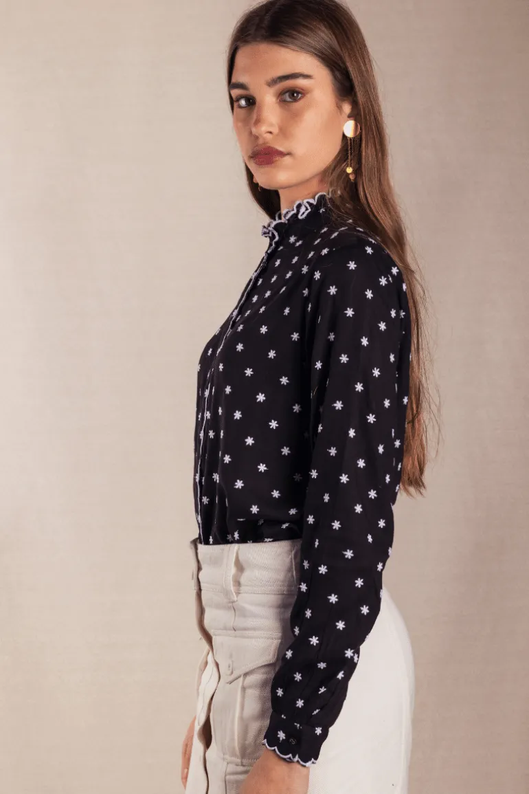 Camisa Chloe Negra Flores Pequeñas - The Nook Store