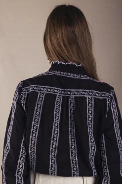 Camisa Chloe Tira Bordada Blanca - The Nook Store