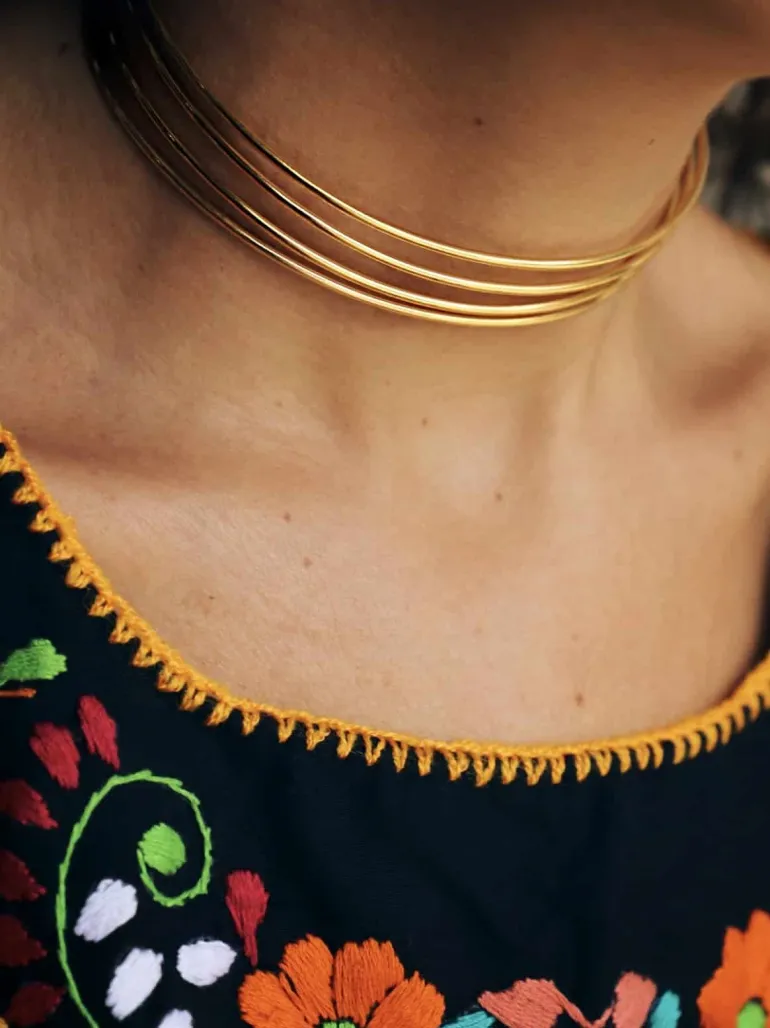 Collar Dos Hojas Plata Bañada Oro - Complementos Online | THE NOOK