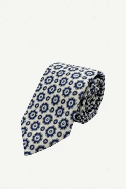Corbata Blanca Flores - The Nook Store
