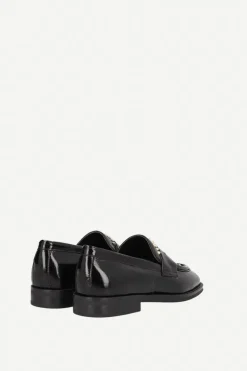 Mocasín Mimi Piel Negro Tachuela Dorada - The Nook Store