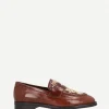 Mocasín Mimi Piel Rubino Tachuela Dorada - The Nook Store