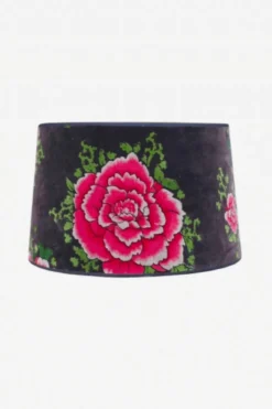 Pantalla Terciopelo cleo gris flor grande c60 - The Nook Store