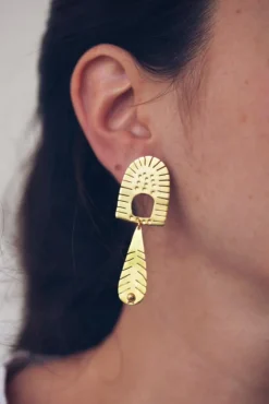 Pendientes Rombo - Pendientes Largos Dorados | THE NOOK STORE