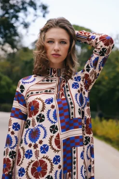 Vestido Alice Mosaico Crudo Marino y Burdeos - The Nook Store