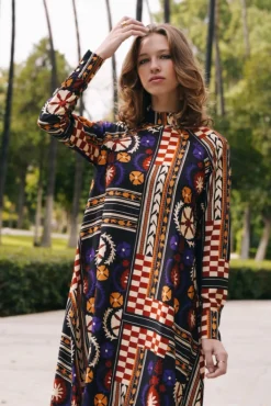 Vestido Alice Mosaico Negro Crudo y Morado - The Nook Store