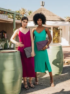 Vestido Tiara 2 Fucsia - The Nook Store