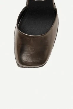Zapato tacón Elia Ceniza - The Nook Store